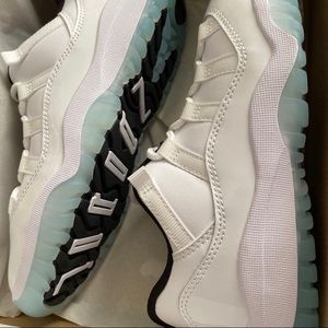 jordan retro lows. never worn or unboxed before